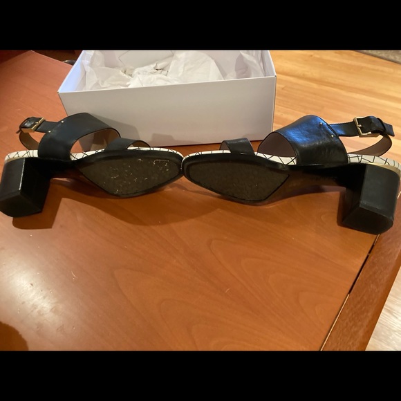 Chunky heel black sandals with patterned insole, metal accent on back heel - Picture 5 of 5